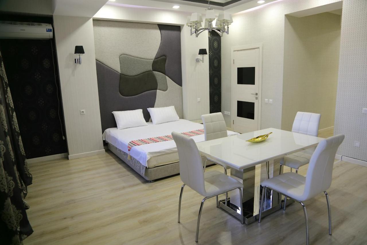 Promenade Boutique Apartment Bişkek Dış mekan fotoğraf